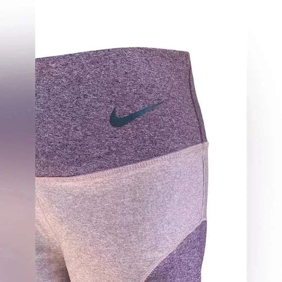 Nike women’s High Waist Studio Lux Legend
Leggings Tights purple sz M preloved - Picture 5 of 8